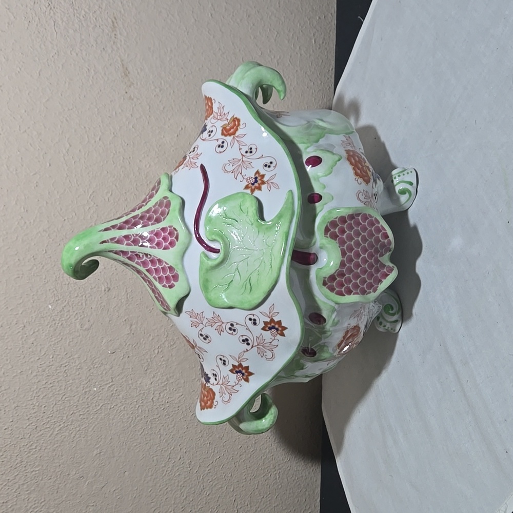 Bonwit Teller Made In Italy Rare Soup Tureen.